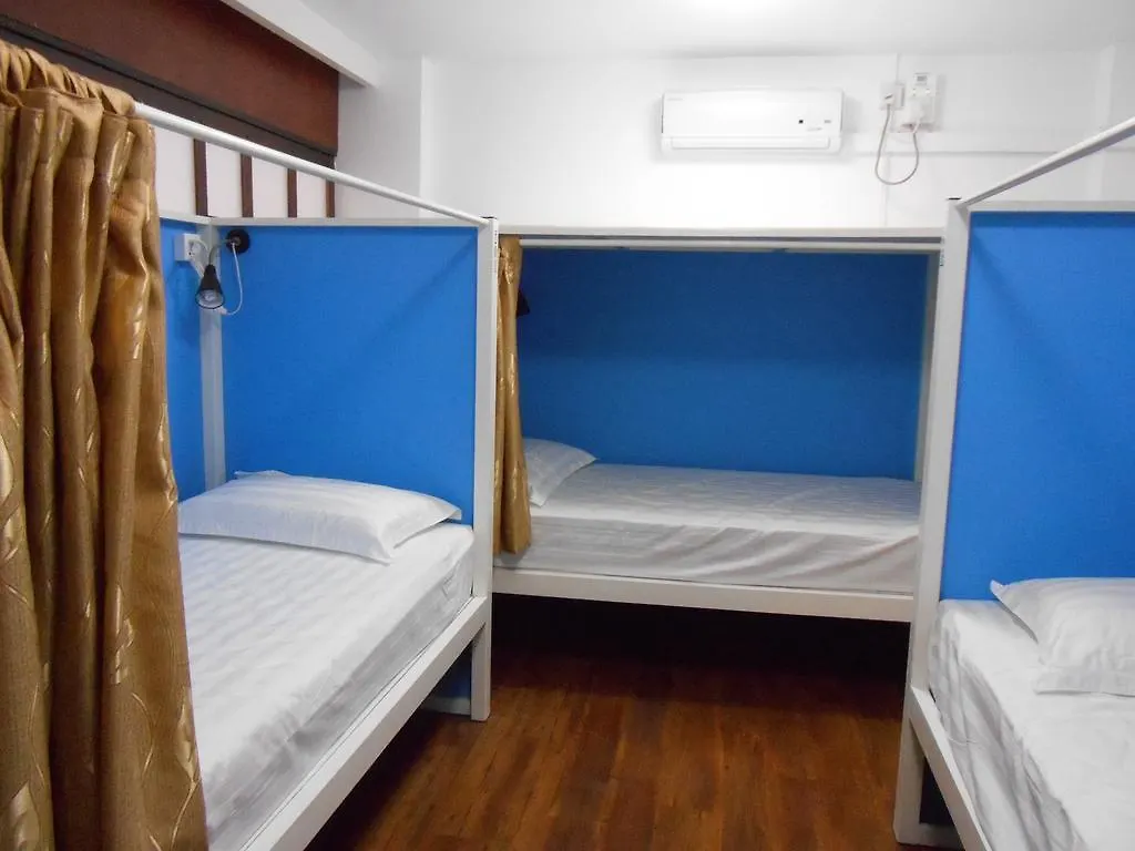 Four Rivers Youth Hostel Янгон