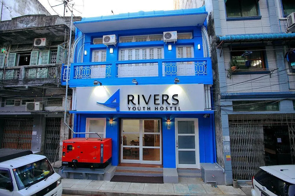 Four Rivers Youth Hostel Янгон