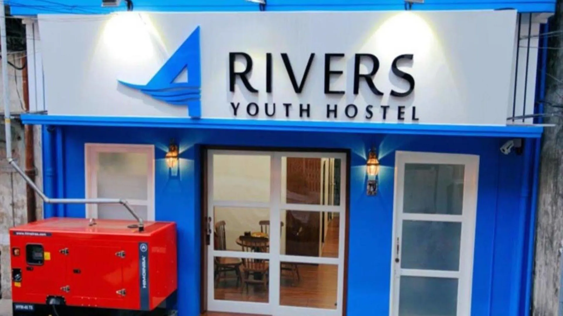 Four Rivers Youth Hostel Янгон